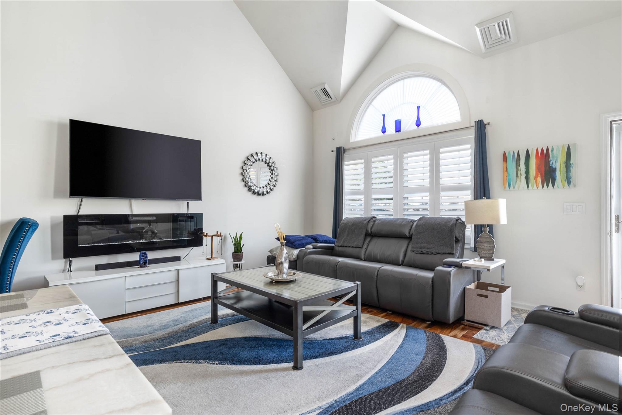 121 Willow Lane, Valley Stream, NY 11580