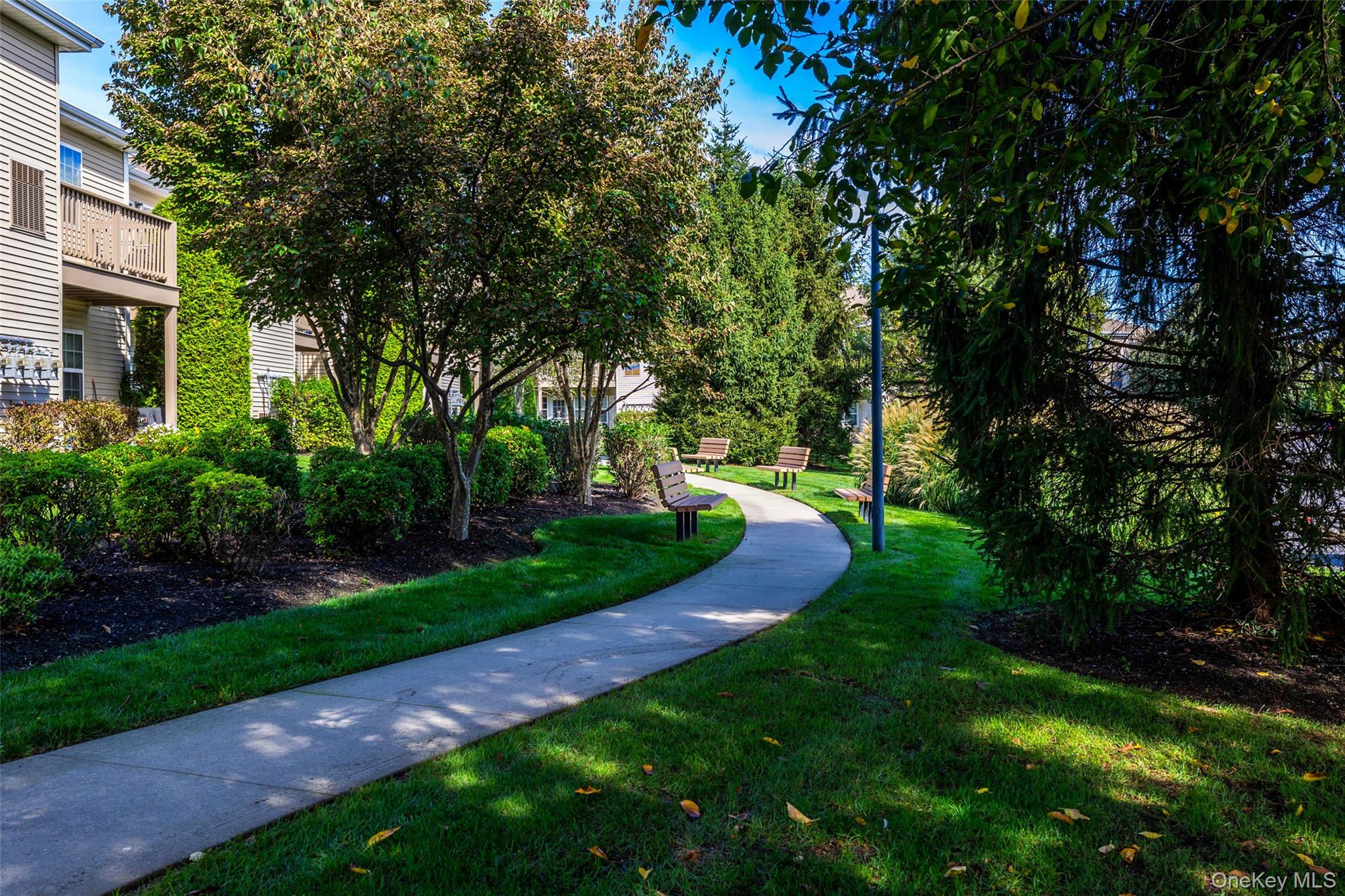 121 Willow Lane, Valley Stream, NY 11580