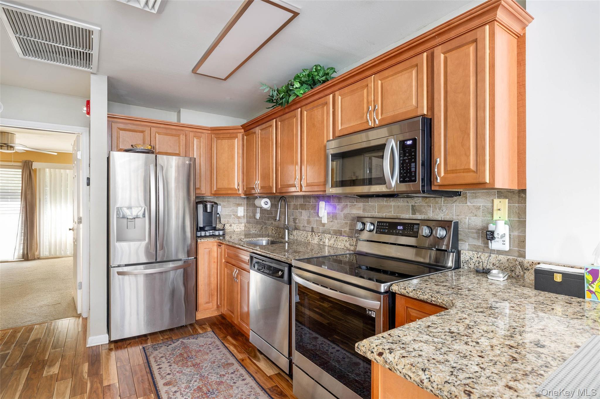 121 Willow Lane, Valley Stream, NY 11580