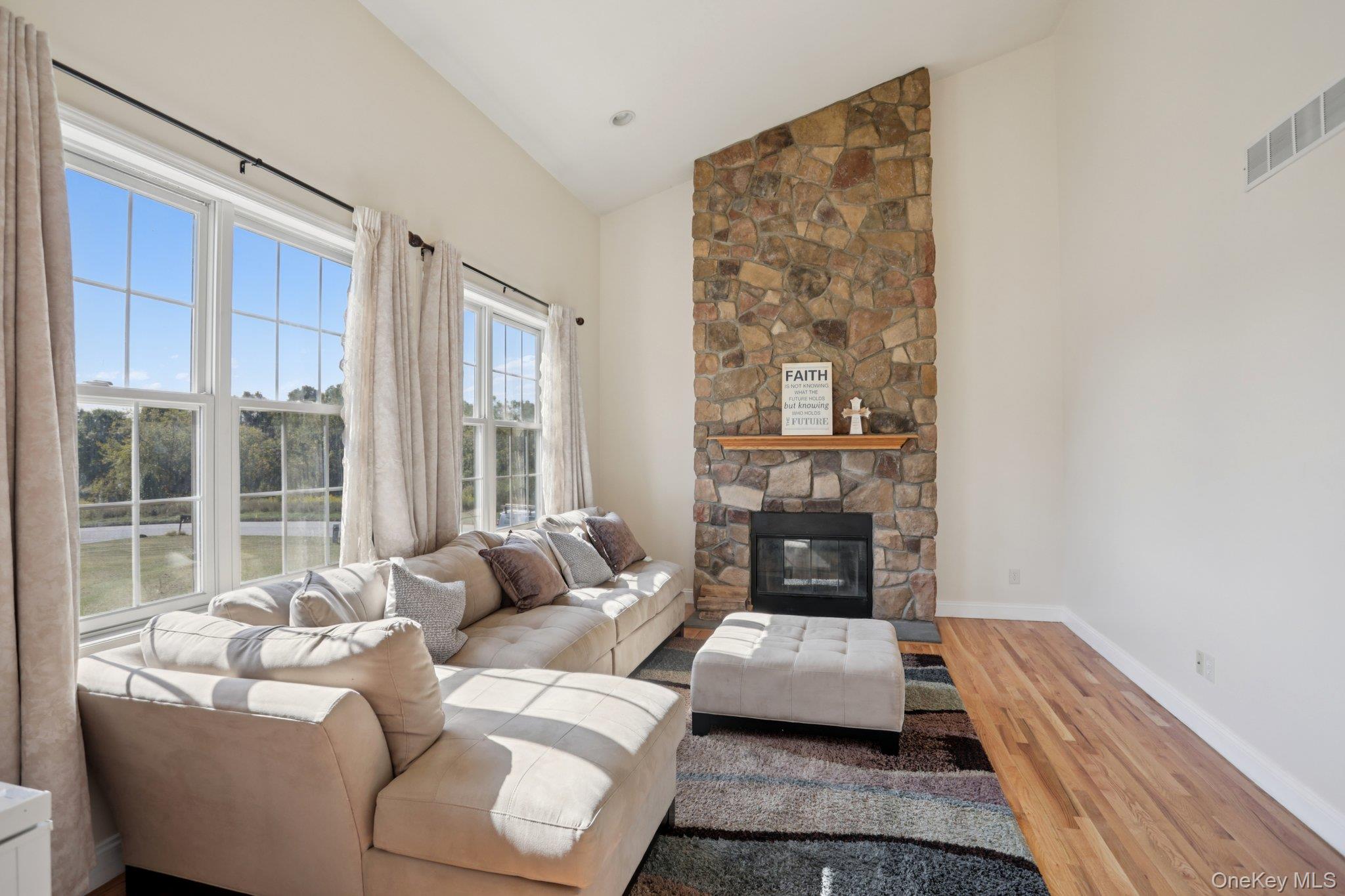 1 Brewster Court, Washingtonville, NY 10992