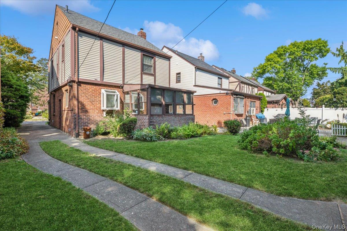 8771 253rd Street, Bellerose, NY 11426