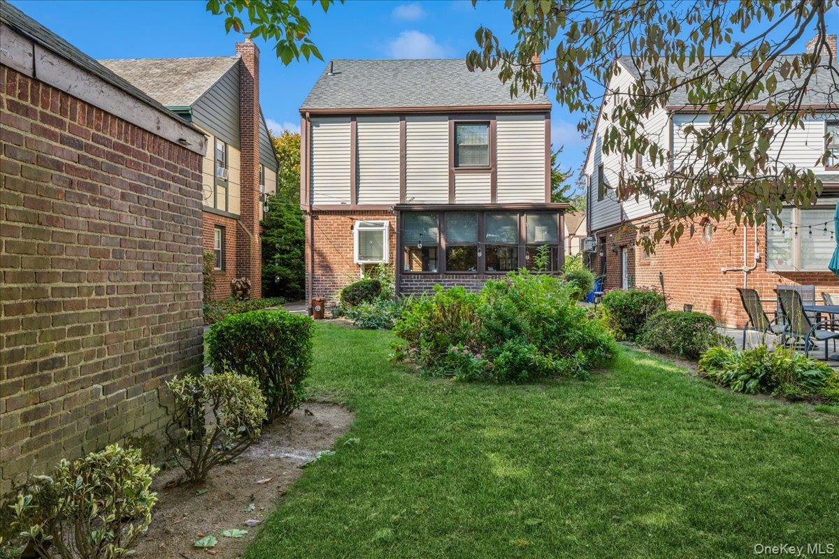 8771 253rd Street, Bellerose, NY 11426