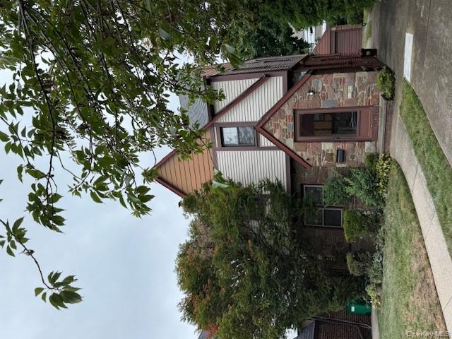 8771 253rd Street, Floral Park, NY 11426