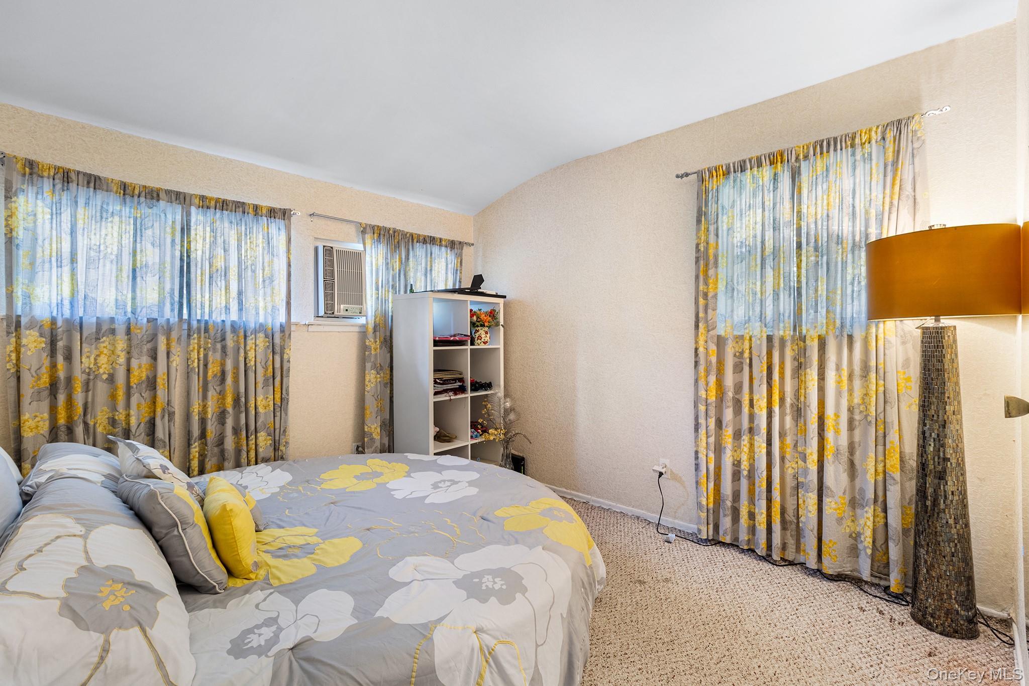 31 Holbrook Road, Centereach, NY 11720