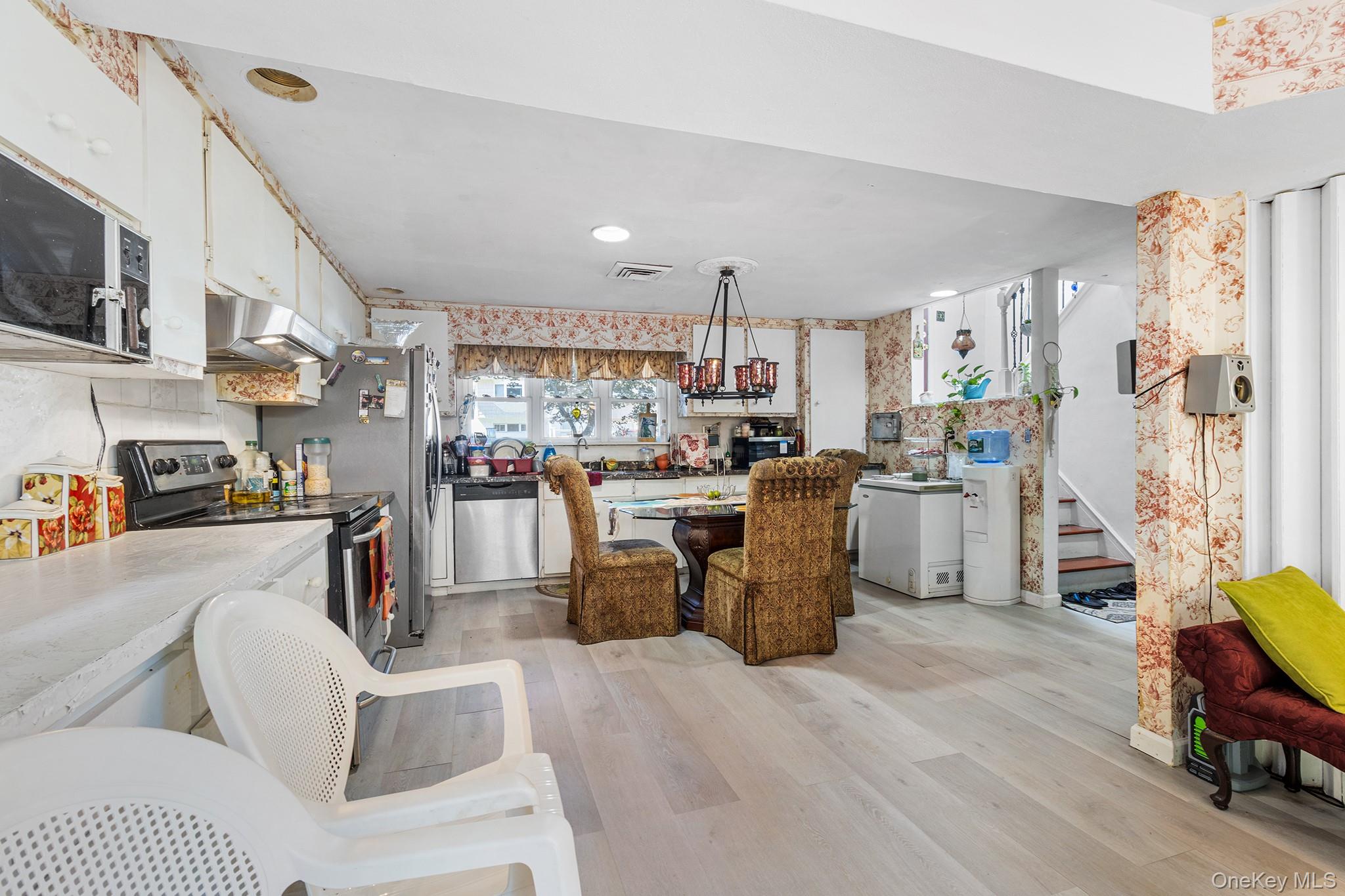 31 Holbrook Road, Centereach, NY 11720