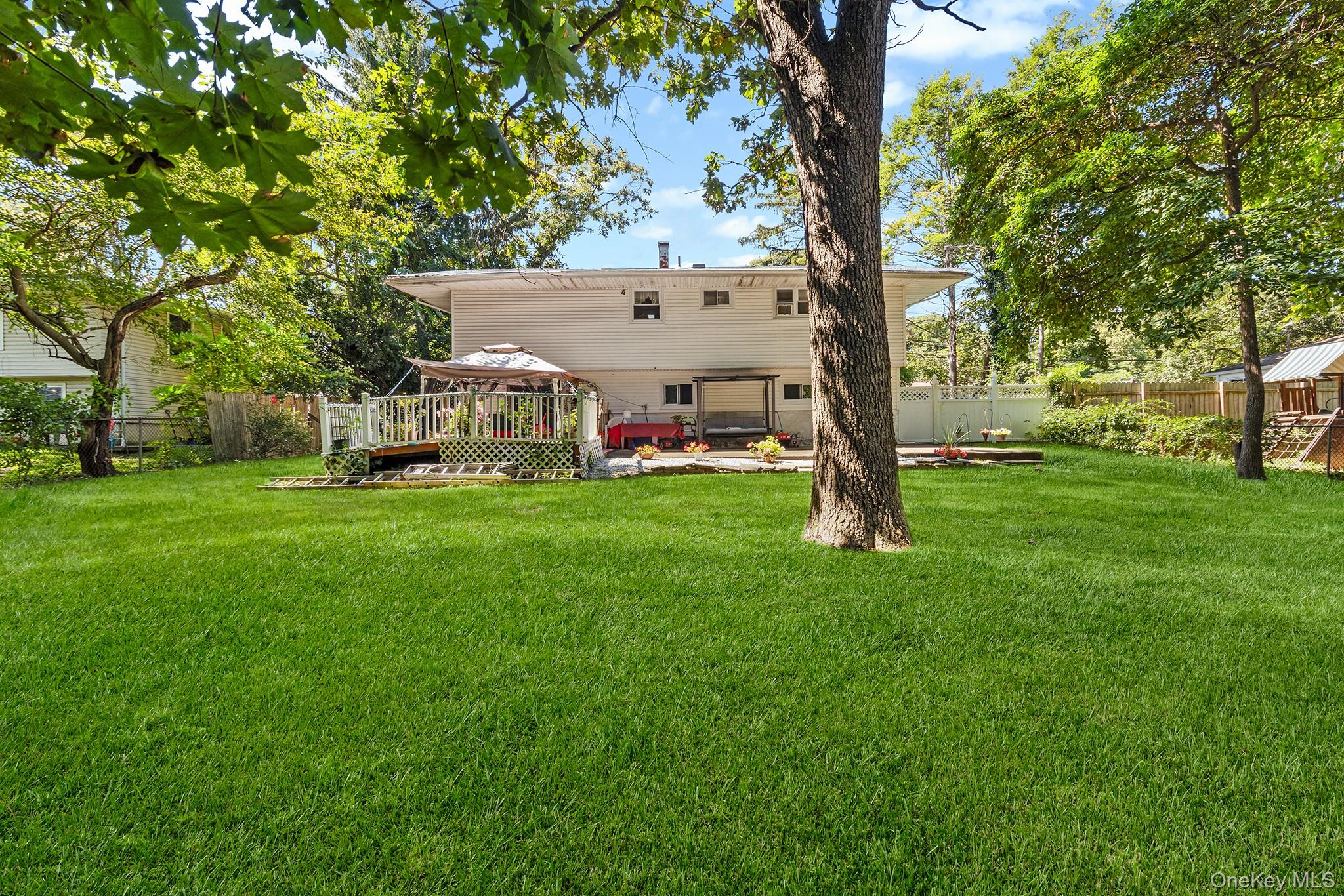 31 Holbrook Road, Centereach, NY 11720