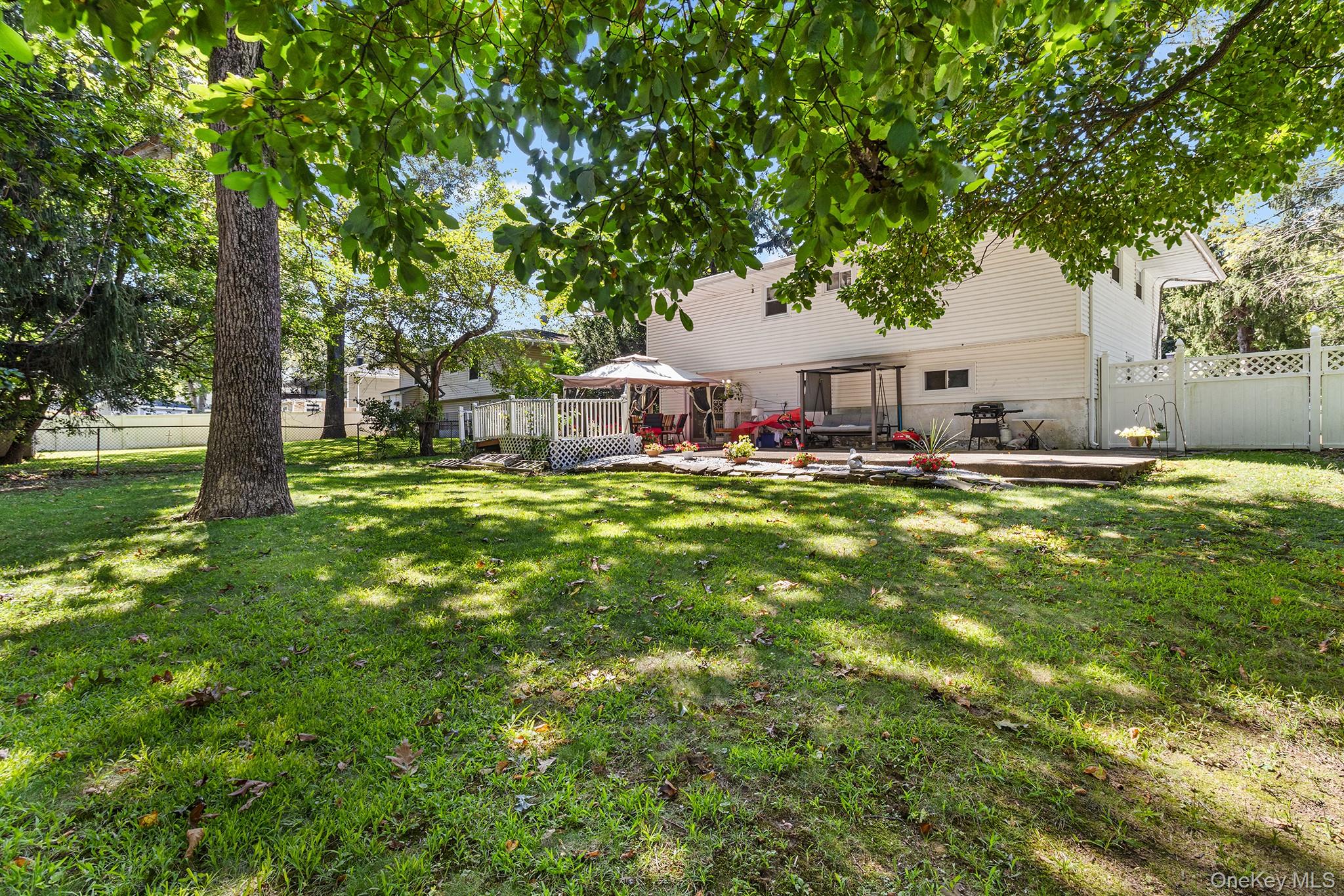 31 Holbrook Road, Centereach, NY 11720