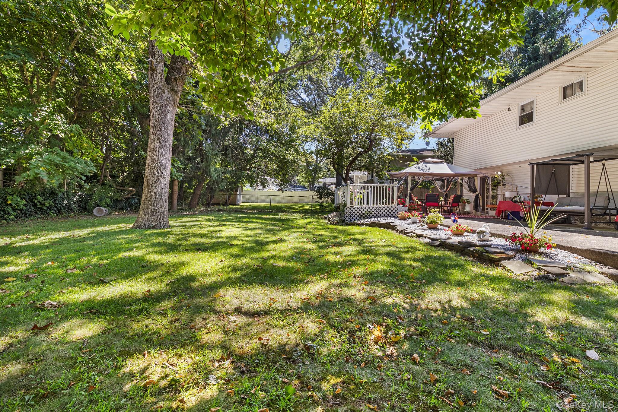 31 Holbrook Road, Centereach, NY 11720