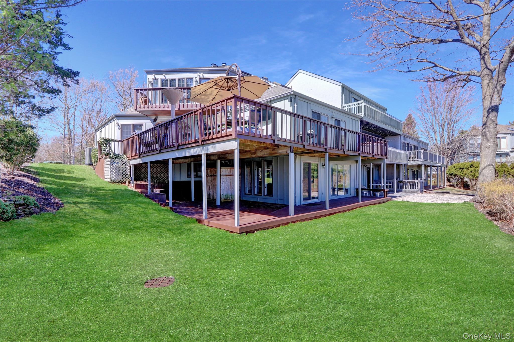 49 Rockledge Path, Port Jefferson, NY 11777