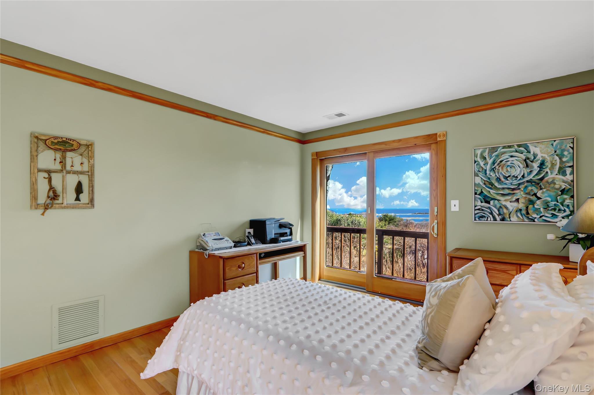 49 Rockledge Path, Port Jefferson, NY 11777