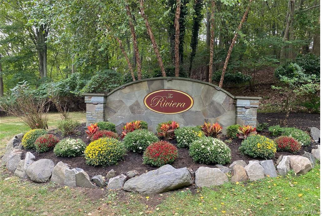 49 Rockledge Path, Port Jefferson, NY 11777