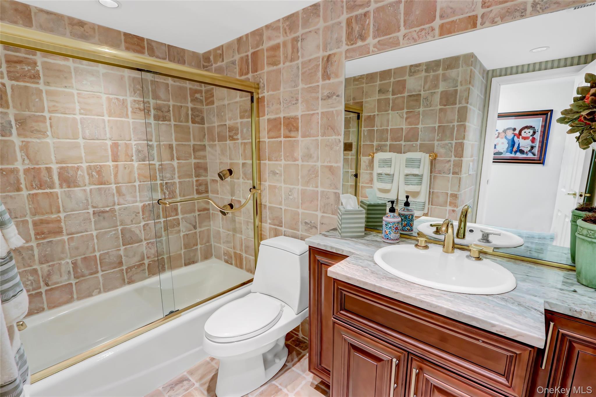 49 Rockledge Path, Port Jefferson, NY 11777