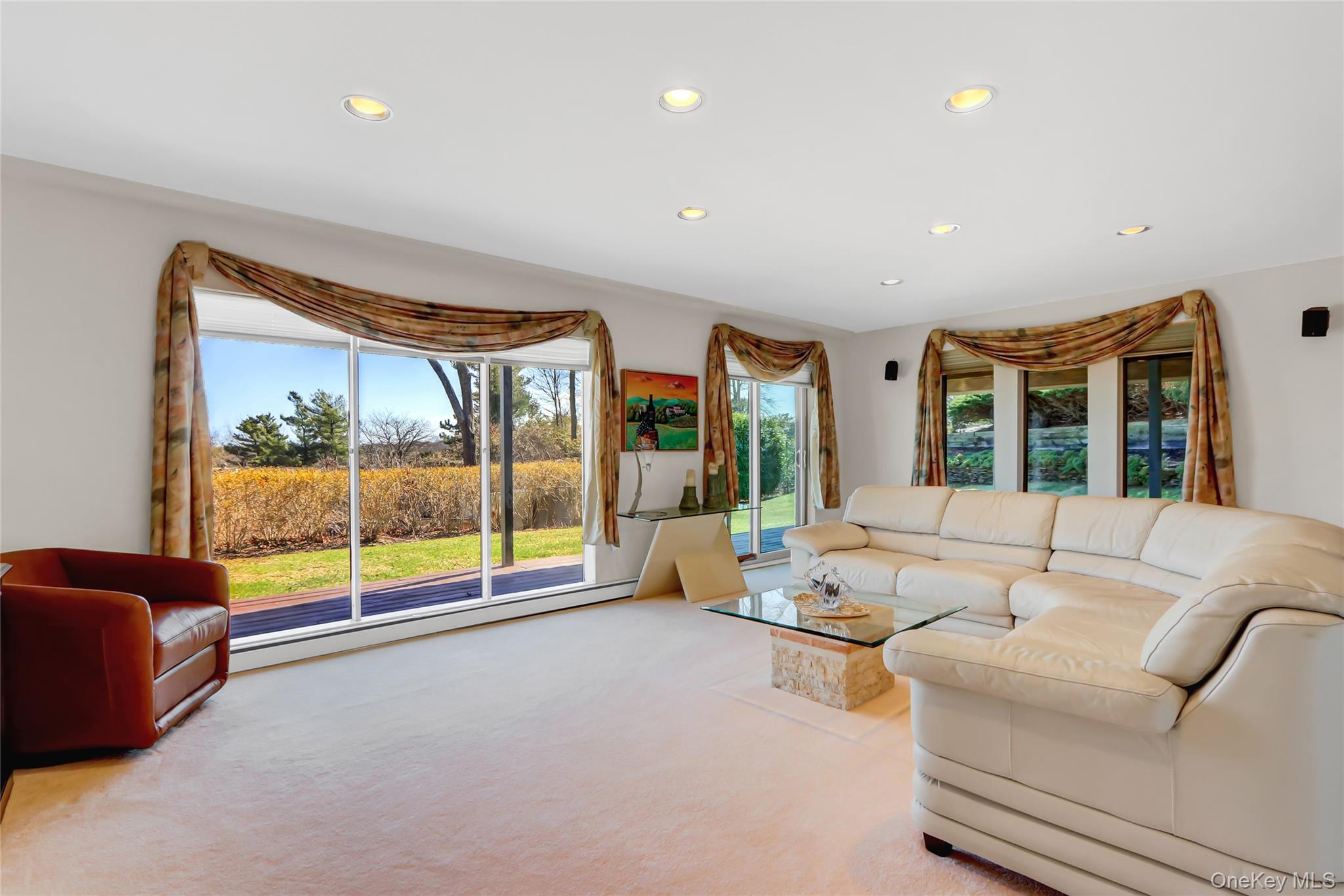 49 Rockledge Path, Port Jefferson, NY 11777