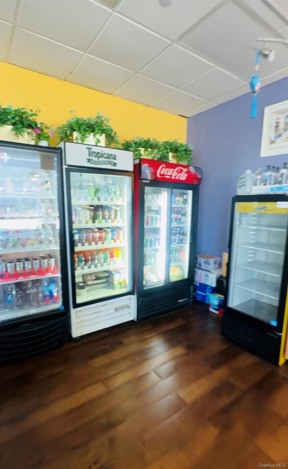 100 Merrick Road, Rockville Centre, NY 11570