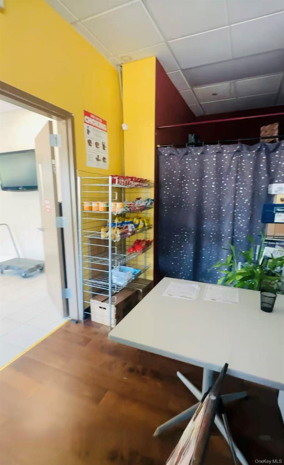 100 Merrick Road, Rockville Centre, NY 11570