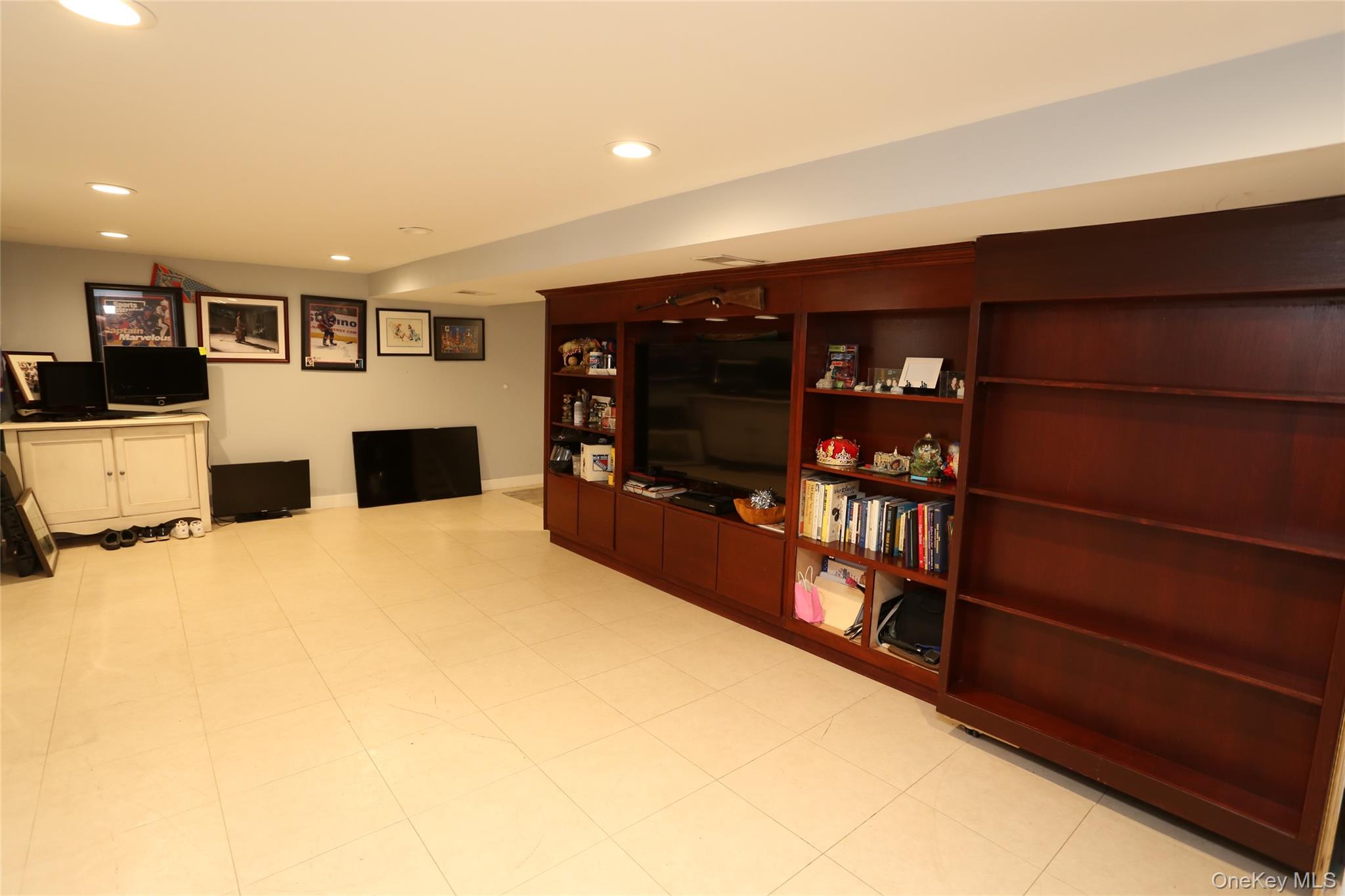 12 Deerwood Drive, New City, NY 10956