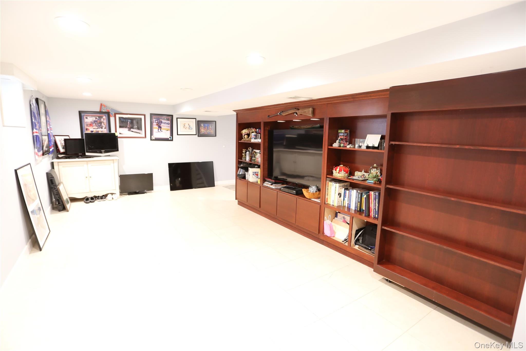 12 Deerwood Drive, New City, NY 10956