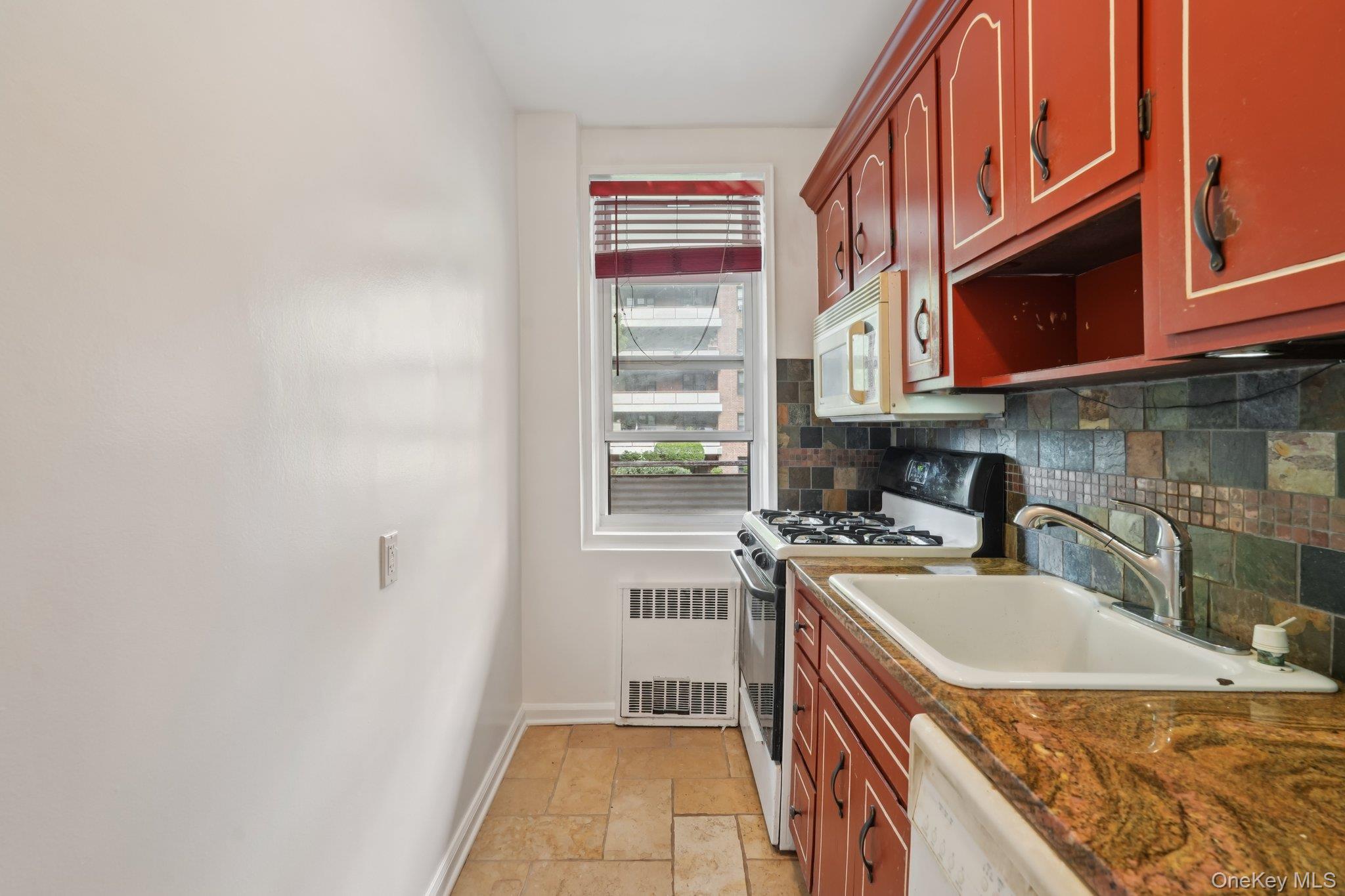 315 King Street # 1L, Port Chester, NY 10573