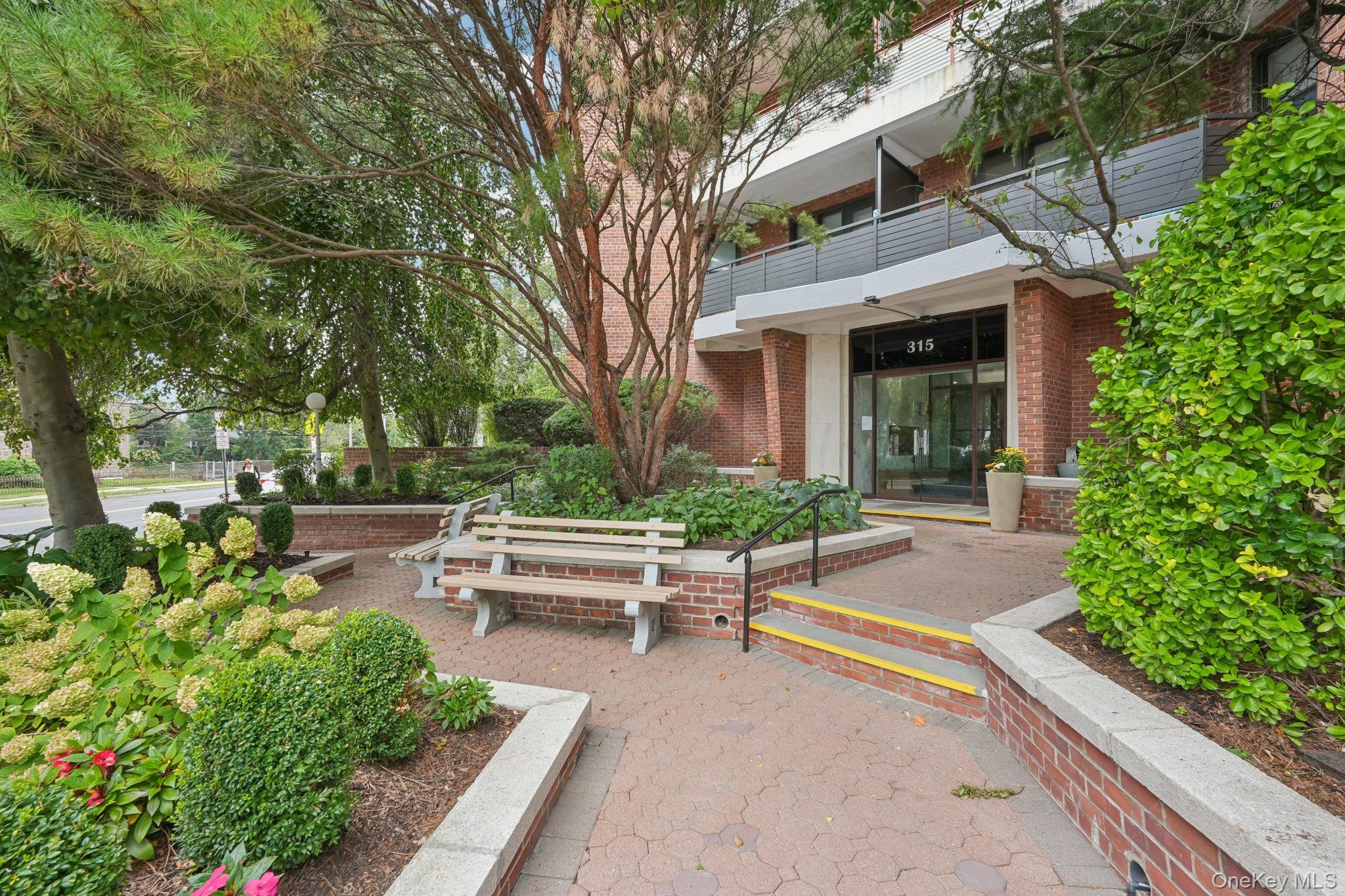 315 King Street # 1L, Port Chester, NY 10573