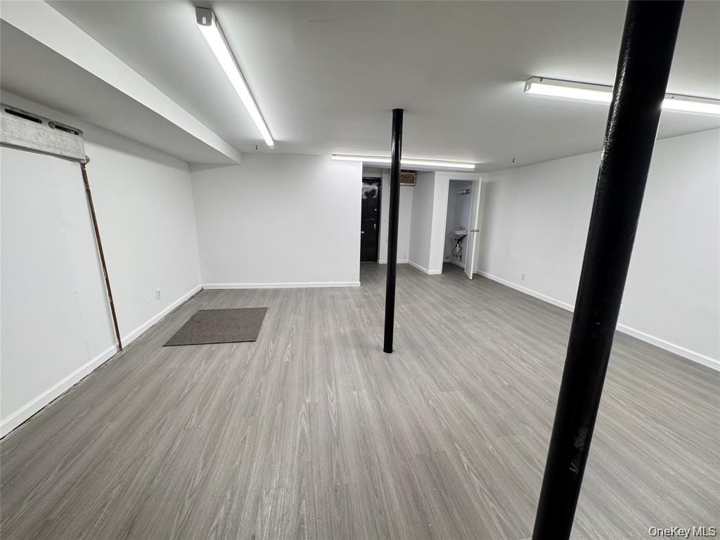 67-05 Roosevelt Ave, Woodside, NY 11377