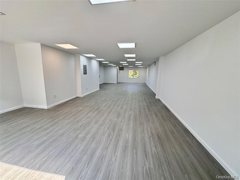 67-05 Roosevelt Ave, Woodside, NY 11377