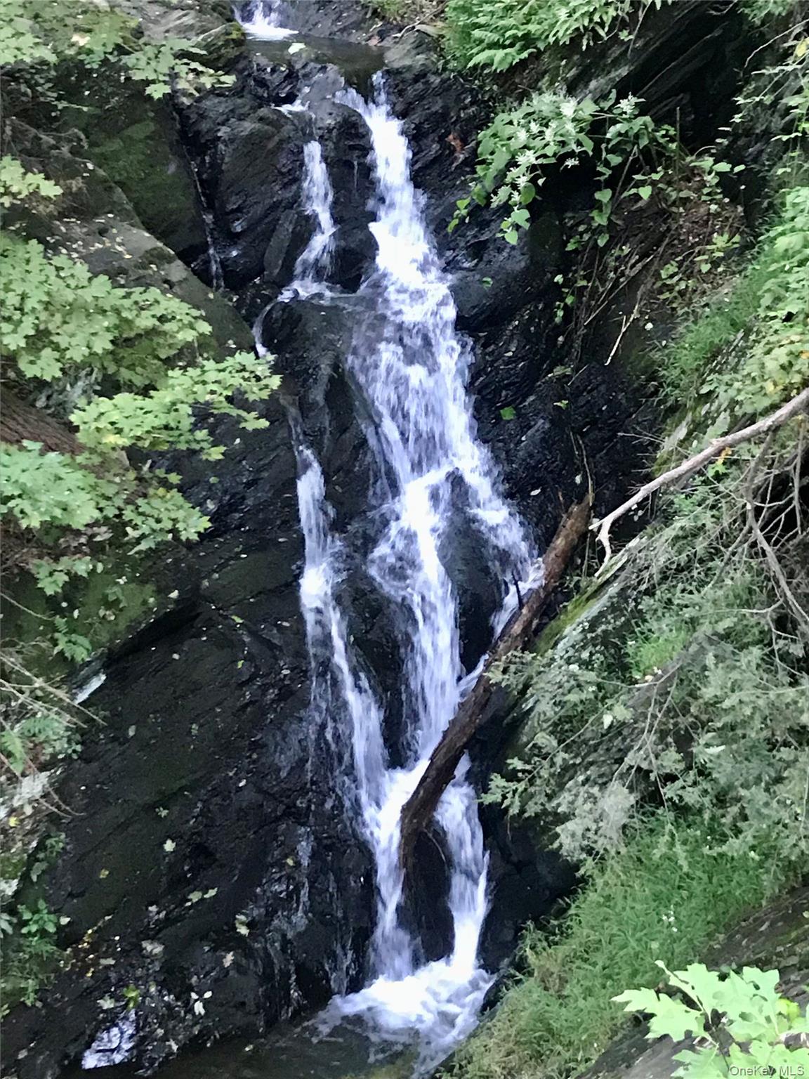 331 Mountain Lodge Road, Blooming Grove, NY 10914