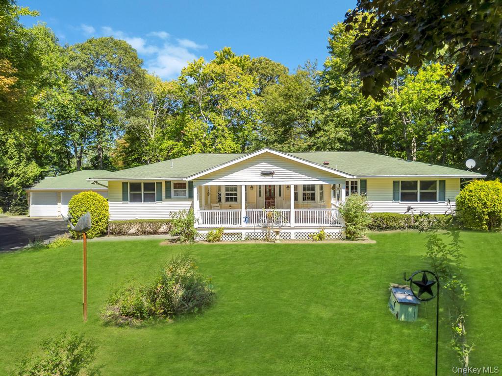 42 Sands Lane, Port Jefferson, NY 11777