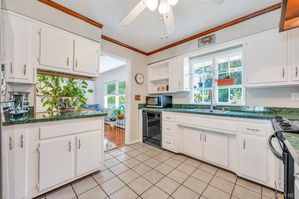 42 Sands Lane, Port Jefferson, NY 11777