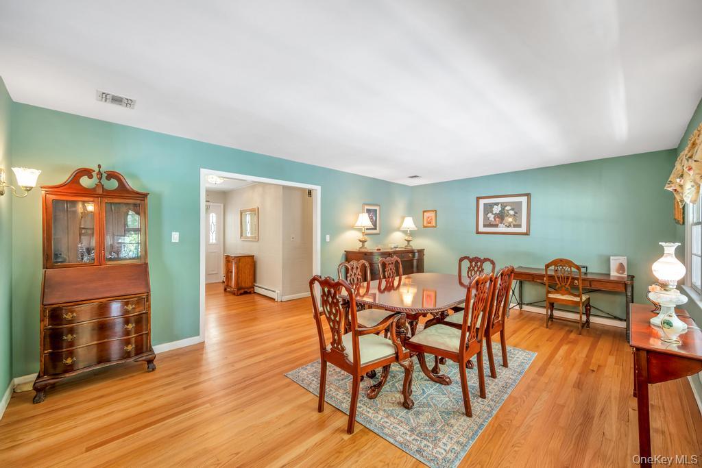 42 Sands Lane, Port Jefferson, NY 11777