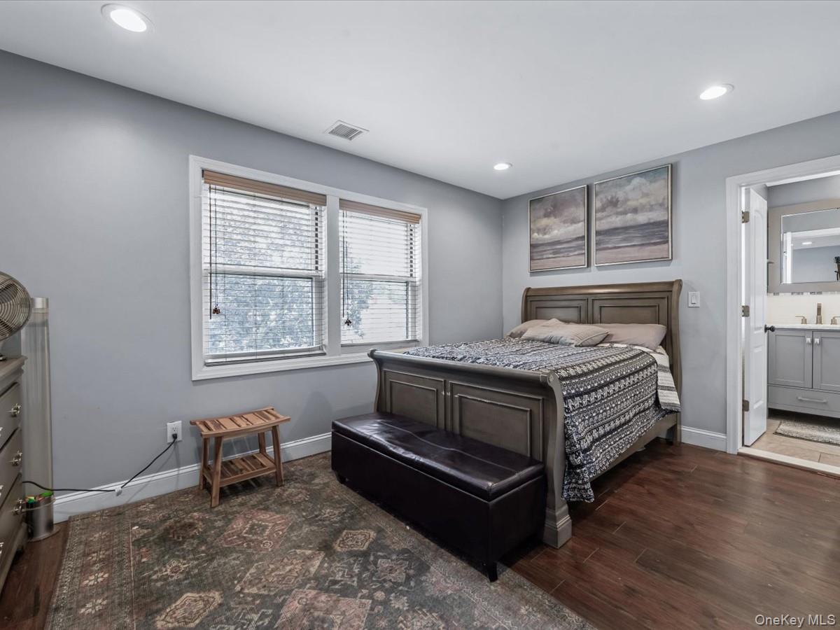 237 Central Avenue, Lynbrook, NY 11563