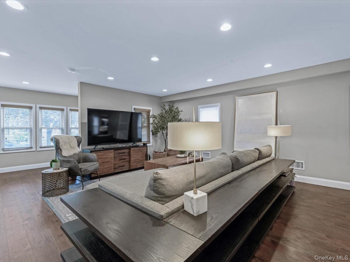 237 Central Avenue, Lynbrook, NY 11563