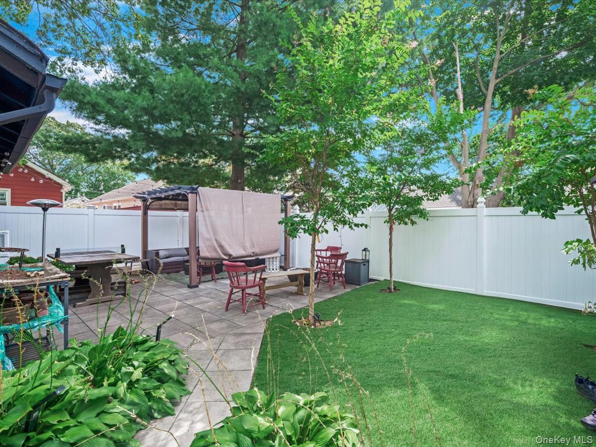 237 Central Avenue, Lynbrook, NY 11563