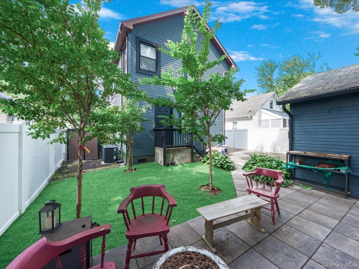 237 Central Avenue, Lynbrook, NY 11563