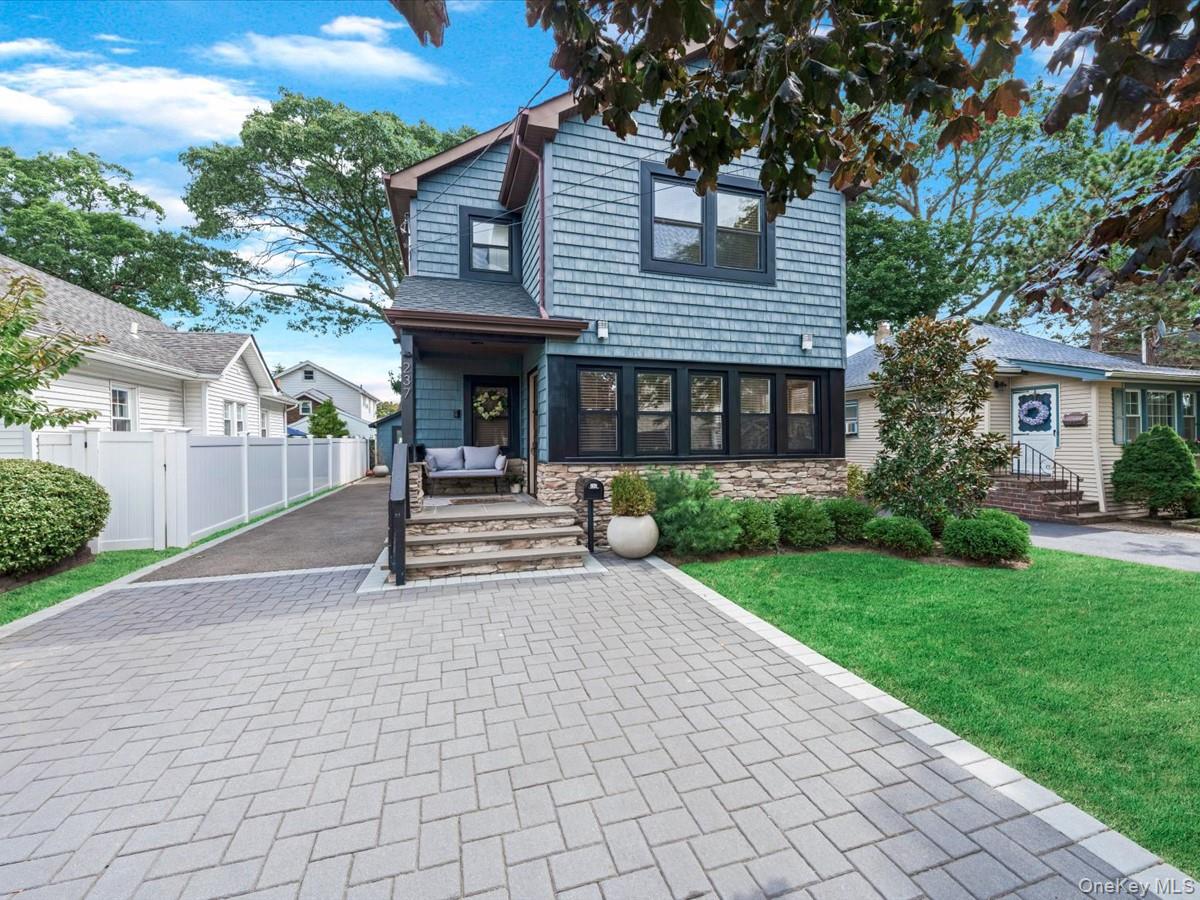 237 Central Avenue, Lynbrook, NY 11563