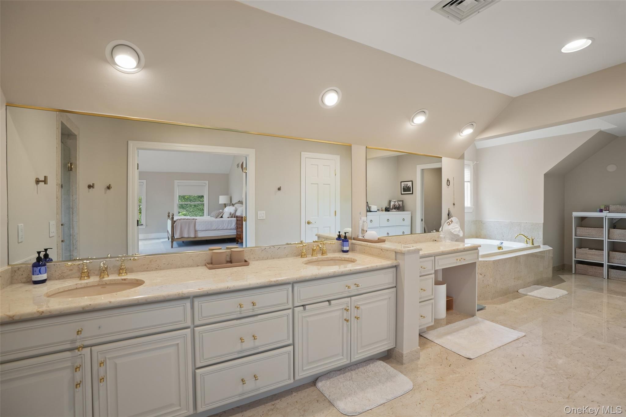 9 Hobby Farm Drive, Bedford, NY 10506