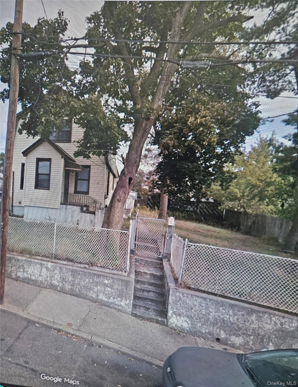 41 Hoeffner Avenue, Elmont, NY 11003