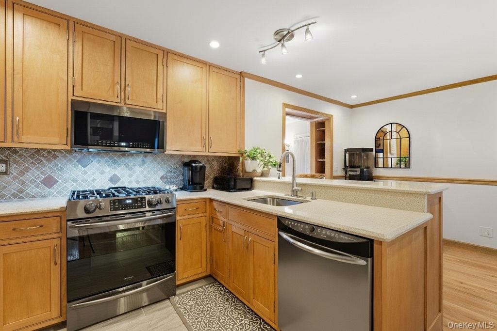 5 Liberty Street, Hampton Bays, NY 11946