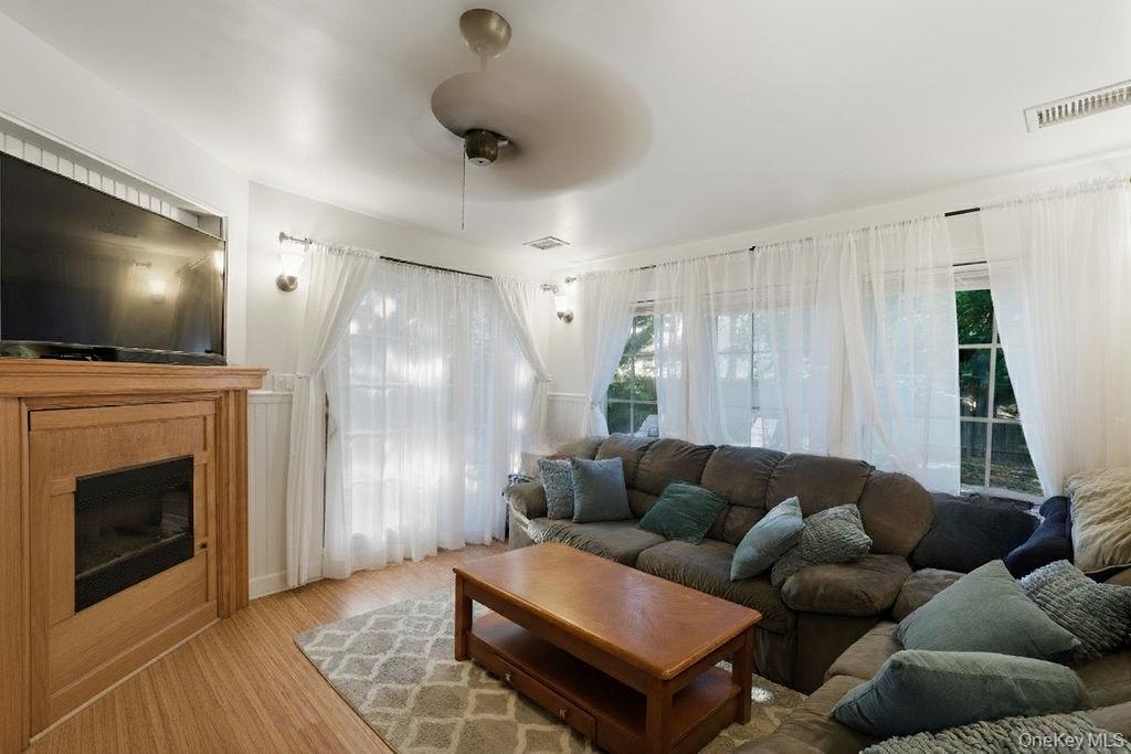 5 Liberty Street, Hampton Bays, NY 11946