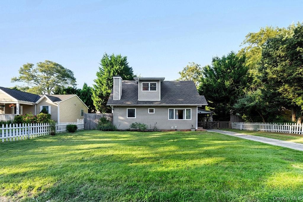 5 Liberty Street, Hampton Bays, NY 11946