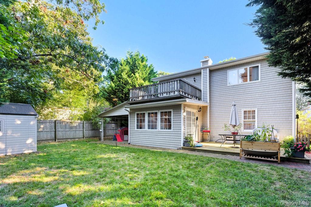 5 Liberty Street, Hampton Bays, NY 11946