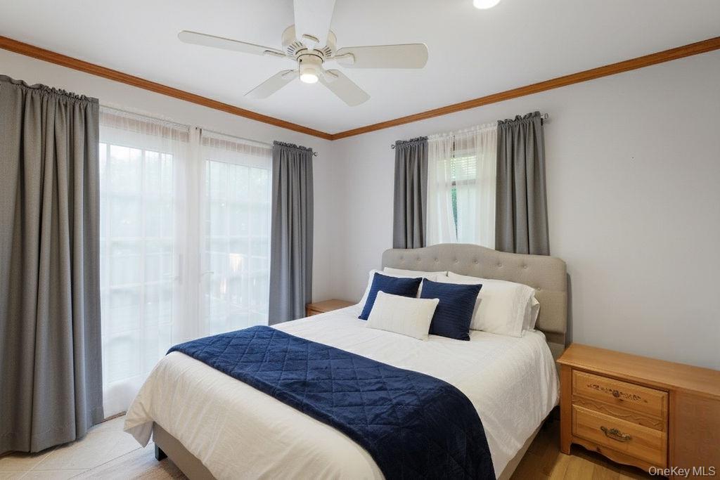 5 Liberty Street, Hampton Bays, NY 11946