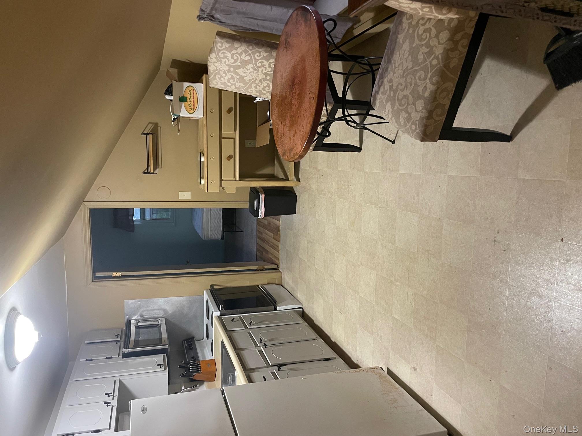 1218 Burlingham Road, Pine Bush, NY 12566