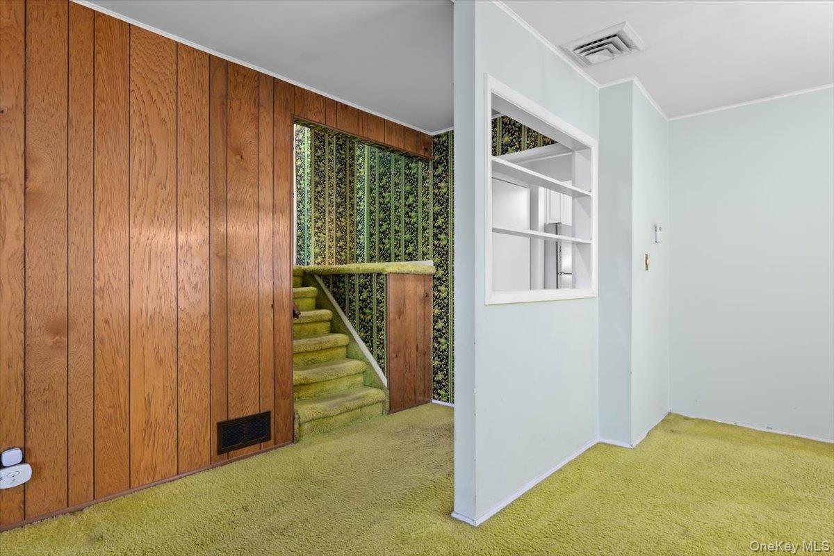 144 Orchard Street, Plainview, NY 11803