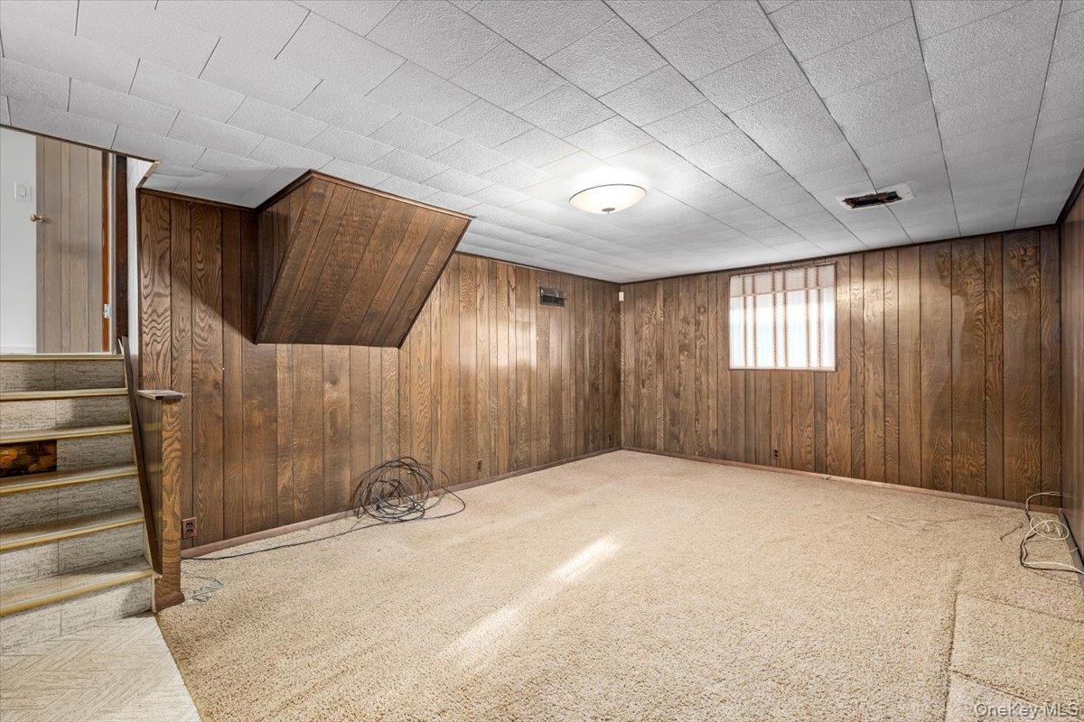 144 Orchard Street, Plainview, NY 11803