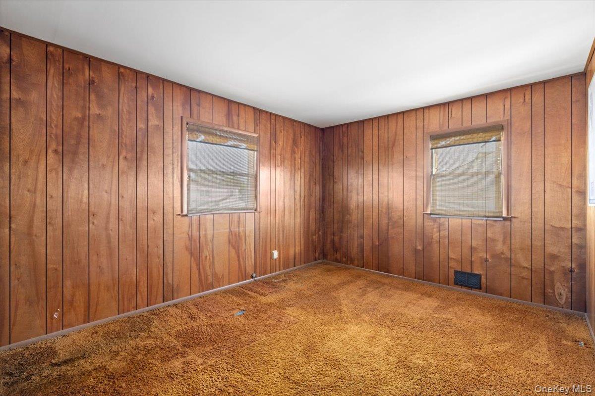 144 Orchard Street, Plainview, NY 11803