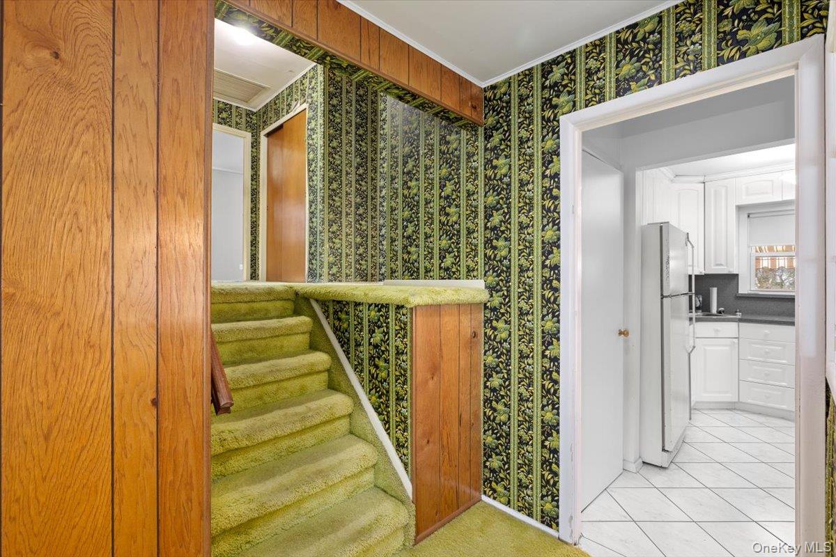 144 Orchard Street, Plainview, NY 11803