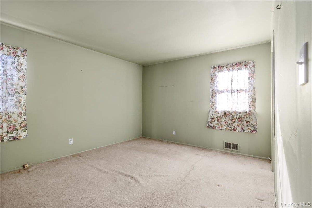 144 Orchard Street, Plainview, NY 11803