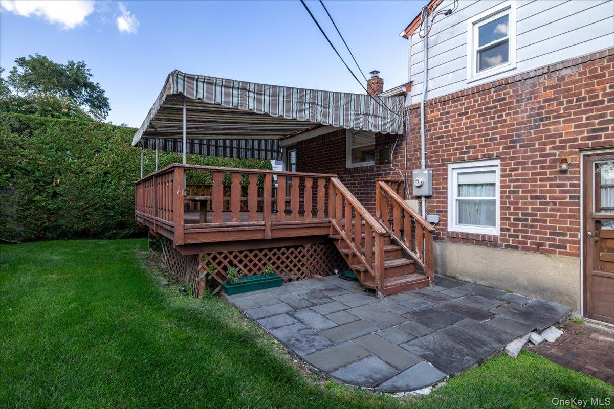 144 Orchard Street, Plainview, NY 11803