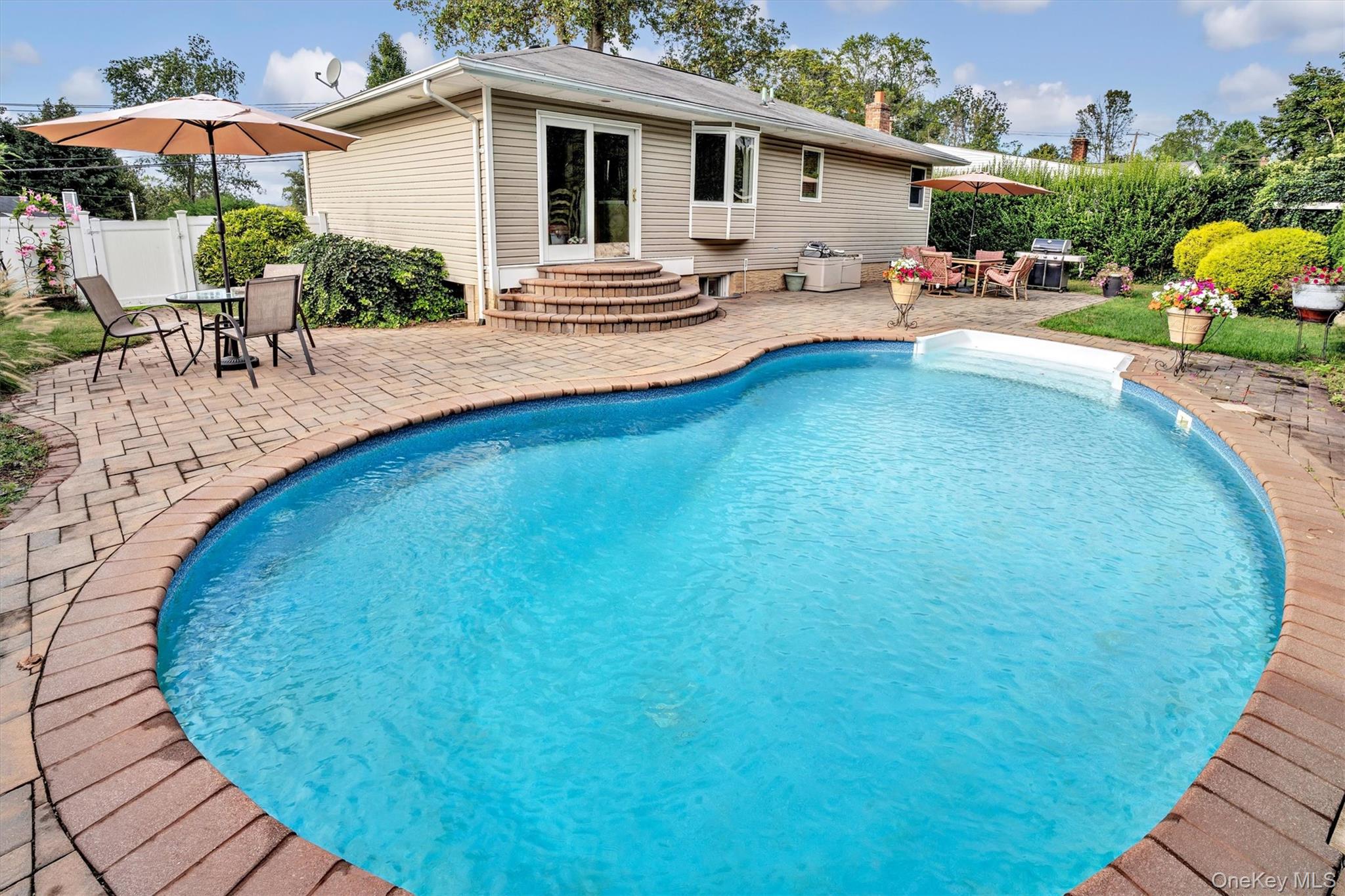 207 Juniper Road, Kings Park, NY 11754