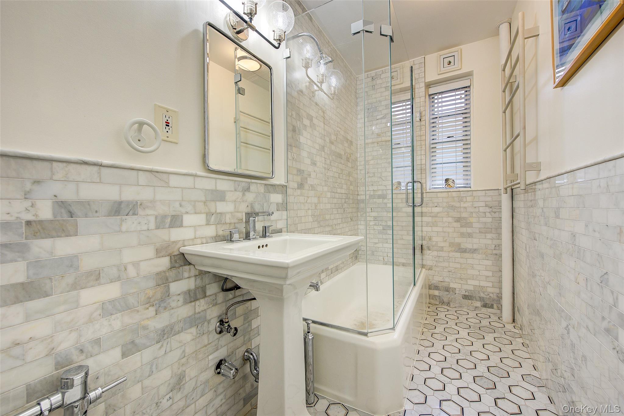 77-35 113th Street # 2N, Forest Hills, NY 11375